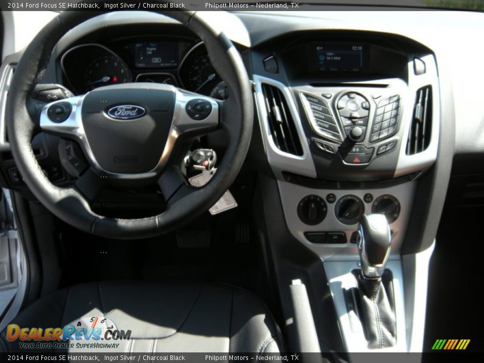 2014 Ford Focus SE Hatchback Ingot Silver / Charcoal Black Photo #25