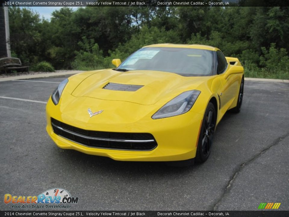 Front 3/4 View of 2014 Chevrolet Corvette Stingray Coupe Z51 Photo #2