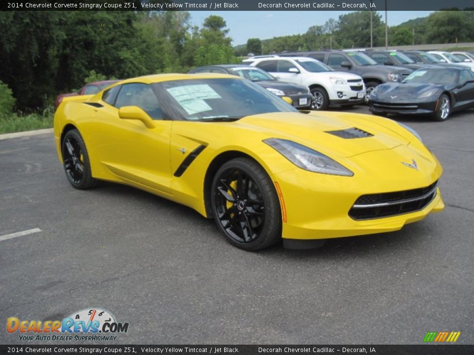 Front 3/4 View of 2014 Chevrolet Corvette Stingray Coupe Z51 Photo #3