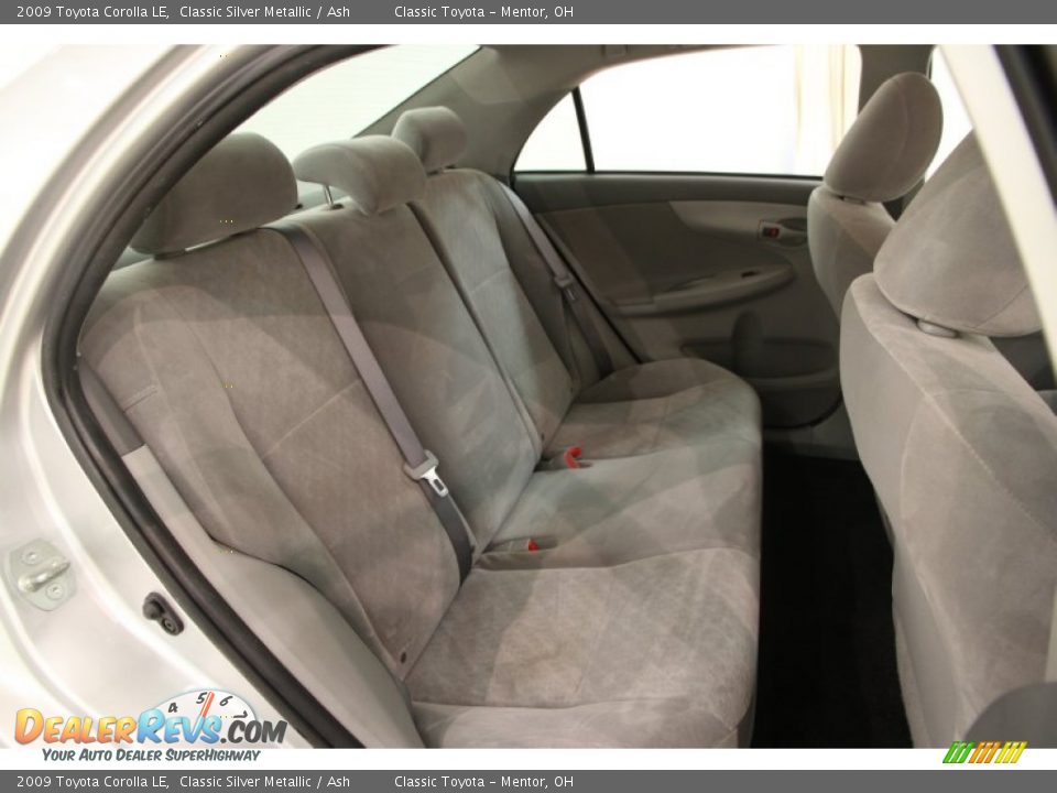 2009 Toyota Corolla LE Classic Silver Metallic / Ash Photo #13
