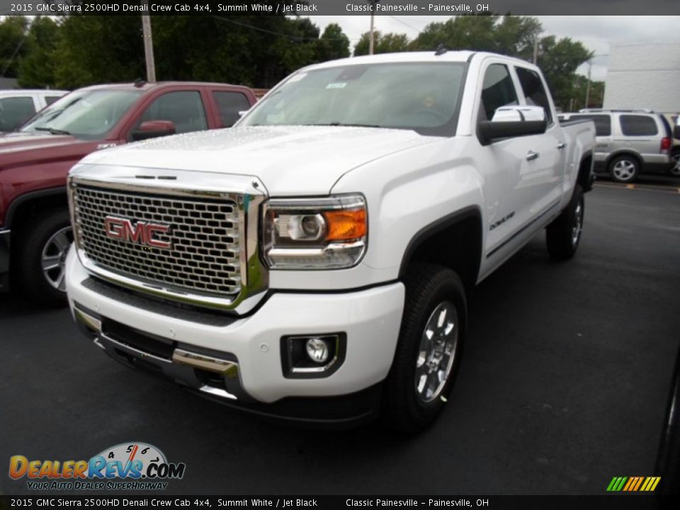 Front 3/4 View of 2015 GMC Sierra 2500HD Denali Crew Cab 4x4 Photo #1
