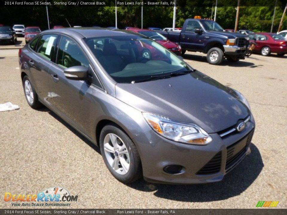 2014 Ford Focus SE Sedan Sterling Gray / Charcoal Black Photo #2