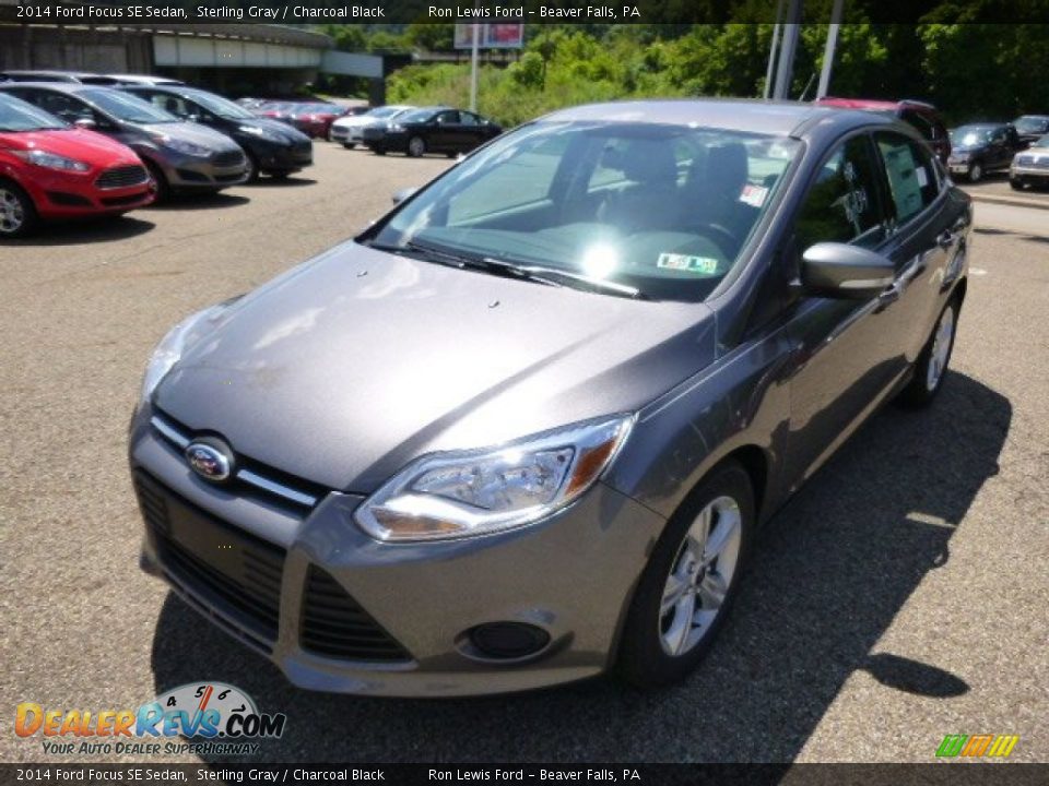 2014 Ford Focus SE Sedan Sterling Gray / Charcoal Black Photo #4