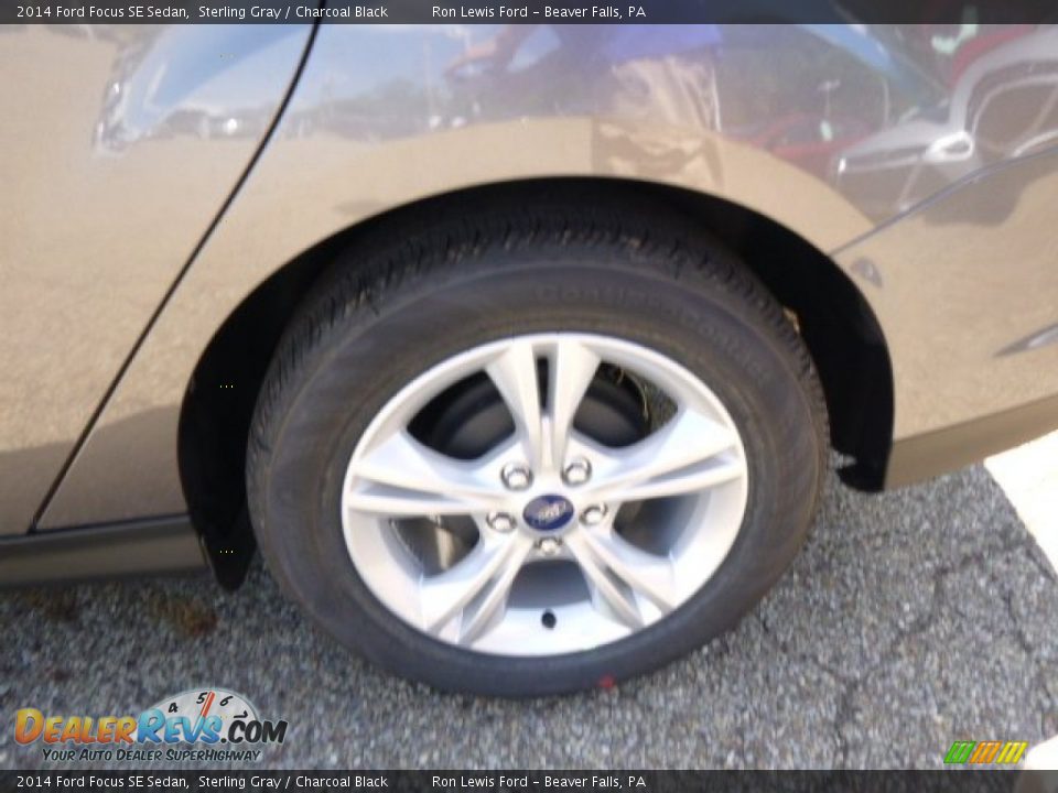 2014 Ford Focus SE Sedan Sterling Gray / Charcoal Black Photo #9