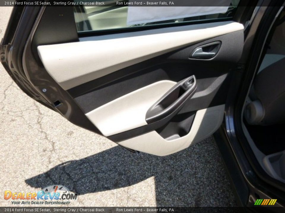 2014 Ford Focus SE Sedan Sterling Gray / Charcoal Black Photo #13