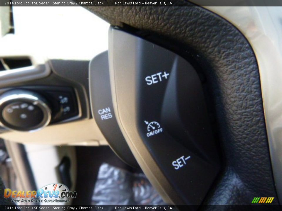 2014 Ford Focus SE Sedan Sterling Gray / Charcoal Black Photo #18