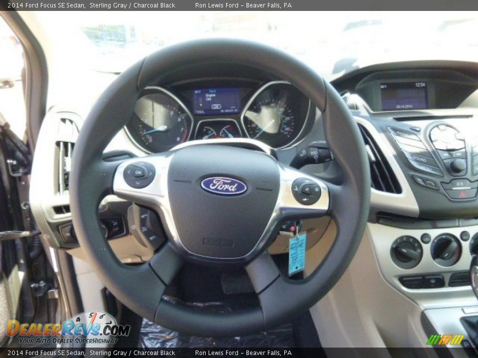 2014 Ford Focus SE Sedan Sterling Gray / Charcoal Black Photo #19