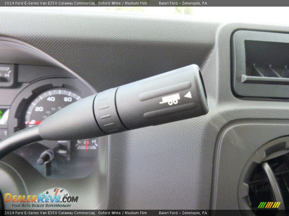 2014 Ford E-Series Van E350 Cutaway Commercial Oxford White / Medium Flint Photo #19