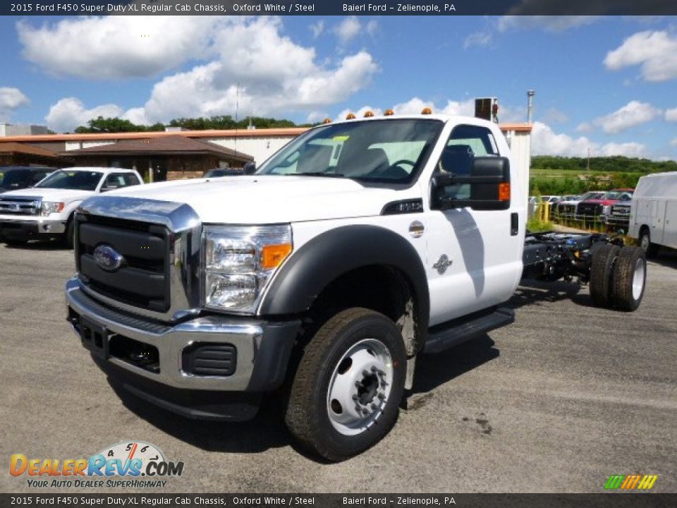 Front 3/4 View of 2015 Ford F450 Super Duty XL Regular Cab Chassis Photo #4