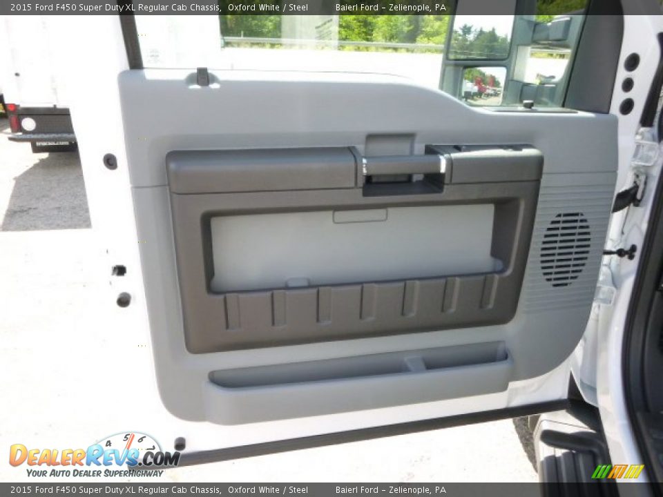 Door Panel of 2015 Ford F450 Super Duty XL Regular Cab Chassis Photo #12