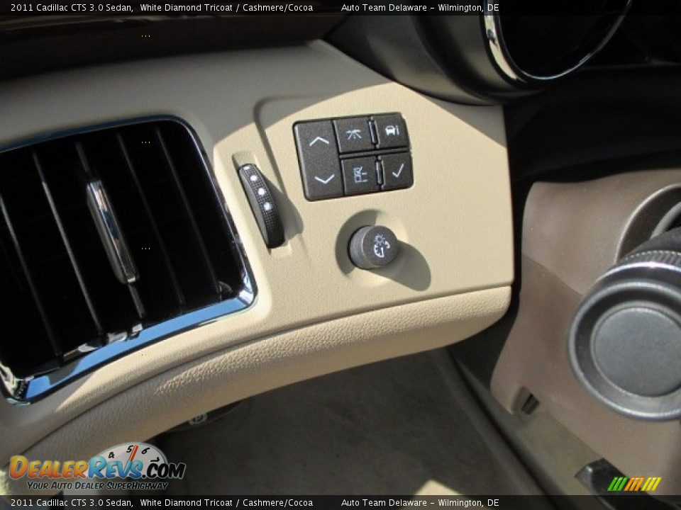 2011 Cadillac CTS 3.0 Sedan White Diamond Tricoat / Cashmere/Cocoa Photo #31