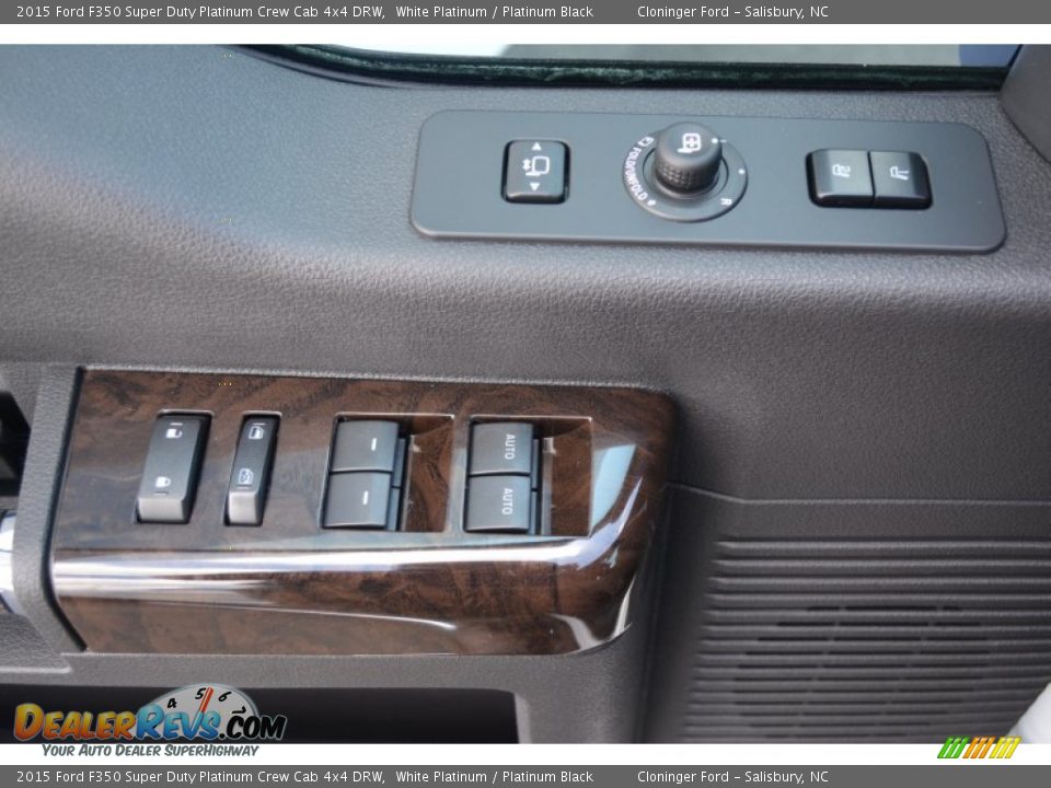 Controls of 2015 Ford F350 Super Duty Platinum Crew Cab 4x4 DRW Photo #5