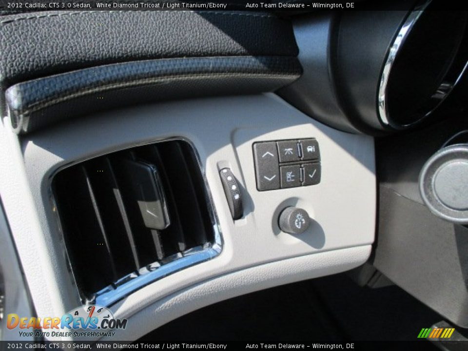 2012 Cadillac CTS 3.0 Sedan White Diamond Tricoat / Light Titanium/Ebony Photo #31