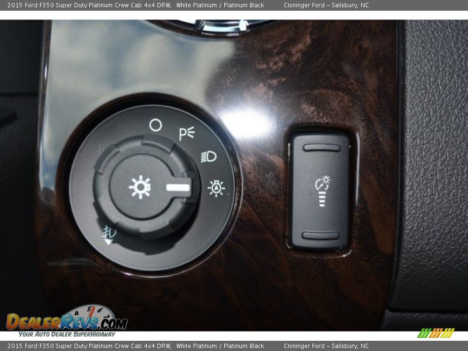 Controls of 2015 Ford F350 Super Duty Platinum Crew Cab 4x4 DRW Photo #32