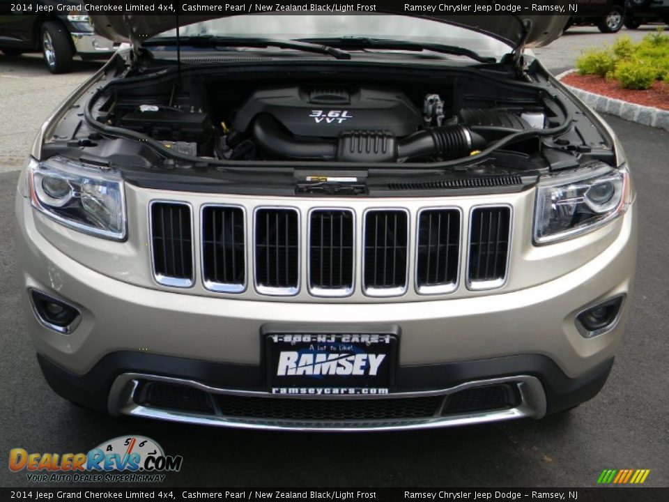 2014 Jeep Grand Cherokee Limited 4x4 Cashmere Pearl / New Zealand Black/Light Frost Photo #3