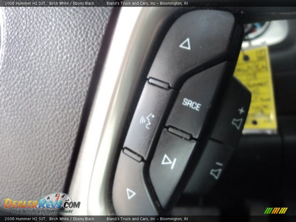 Controls of 2008 Hummer H2 SUT Photo #17