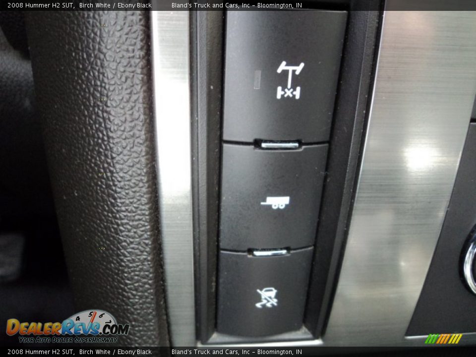Controls of 2008 Hummer H2 SUT Photo #21