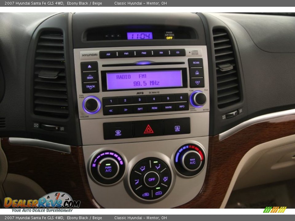 Controls of 2007 Hyundai Santa Fe GLS 4WD Photo #8