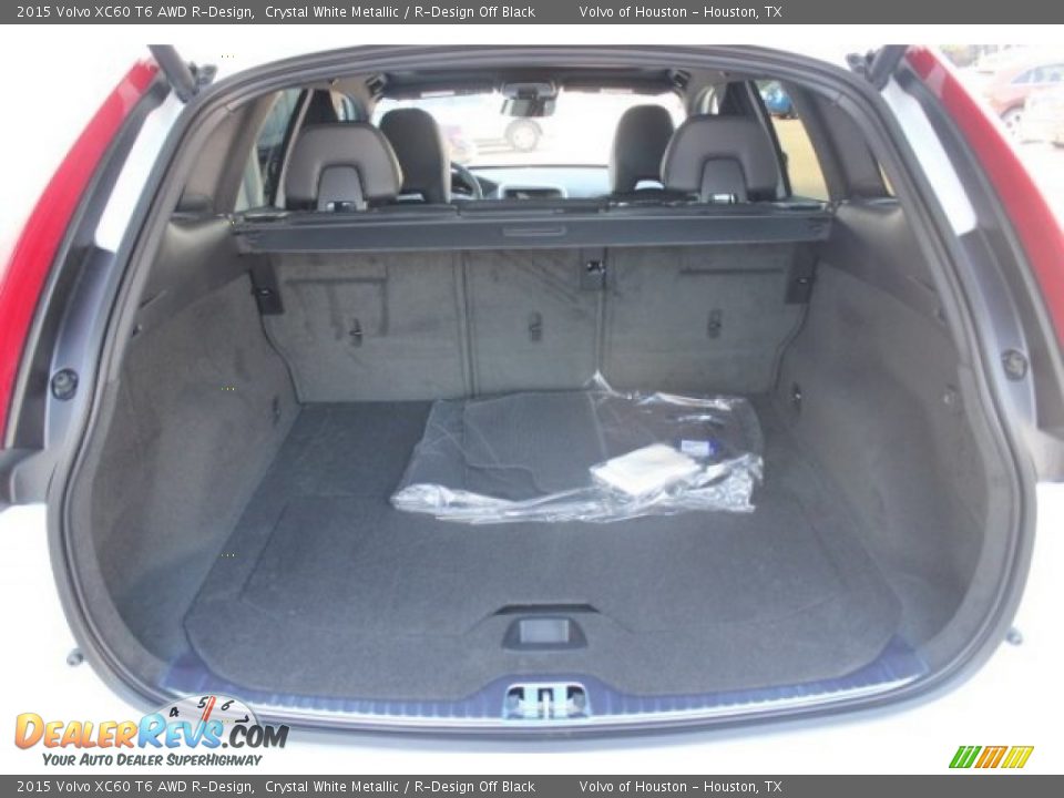 2015 Volvo XC60 T6 AWD R-Design Crystal White Metallic / R-Design Off Black Photo #29