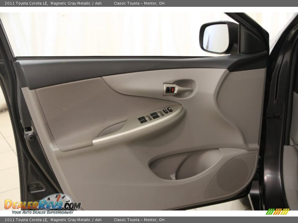 2011 Toyota Corolla LE Magnetic Gray Metallic / Ash Photo #4