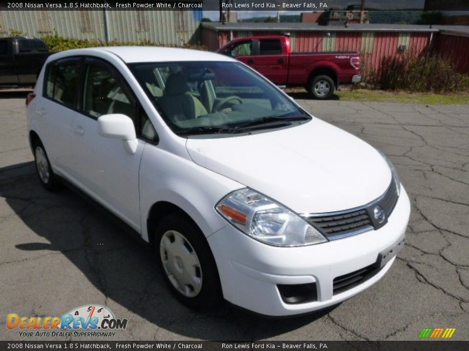 2008 Nissan Versa 1.8 S Hatchback Fresh Powder White / Charcoal Photo #2