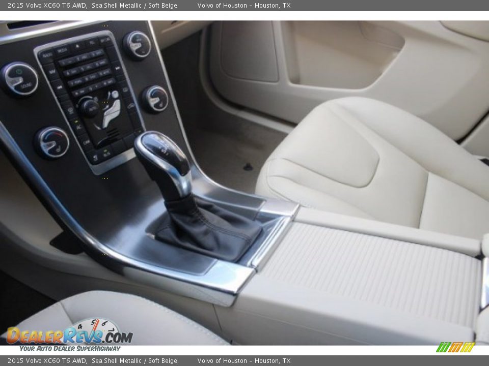 2015 Volvo XC60 T6 AWD Sea Shell Metallic / Soft Beige Photo #13