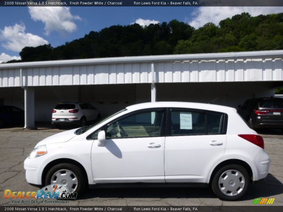 2008 Nissan Versa 1.8 S Hatchback Fresh Powder White / Charcoal Photo #5