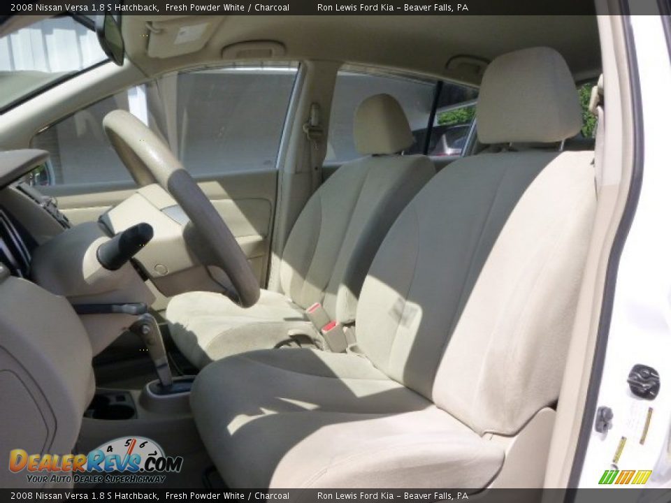 2008 Nissan Versa 1.8 S Hatchback Fresh Powder White / Charcoal Photo #10