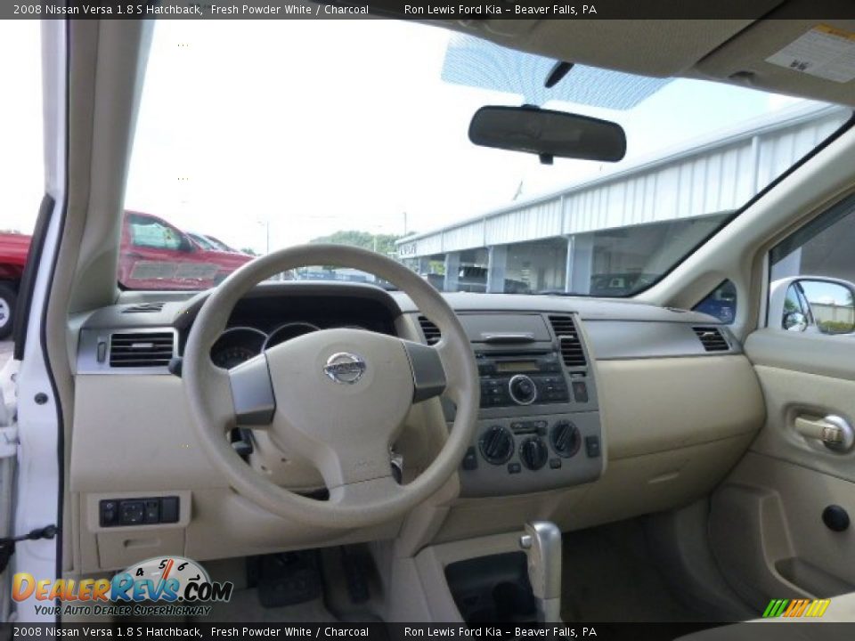 2008 Nissan Versa 1.8 S Hatchback Fresh Powder White / Charcoal Photo #14