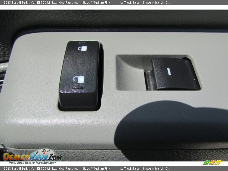 2013 Ford E Series Van E350 XLT Extended Passenger Black / Medium Flint Photo #31