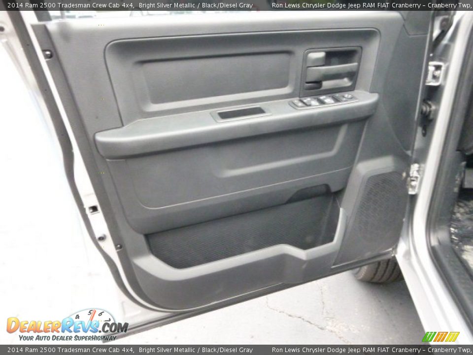 2014 Ram 2500 Tradesman Crew Cab 4x4 Bright Silver Metallic / Black/Diesel Gray Photo #11