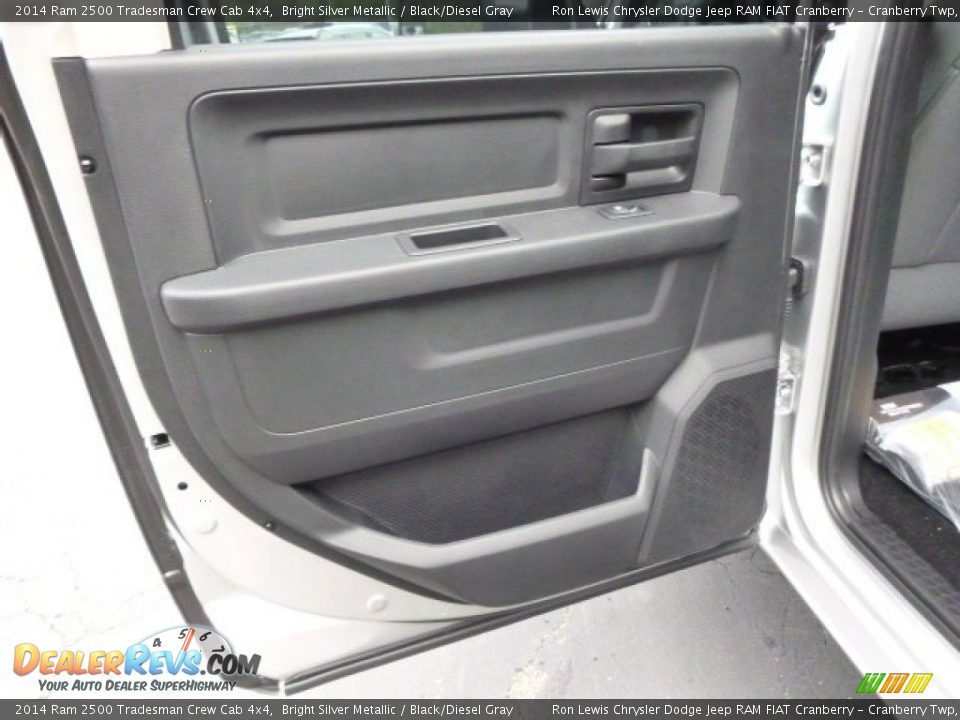 2014 Ram 2500 Tradesman Crew Cab 4x4 Bright Silver Metallic / Black/Diesel Gray Photo #13