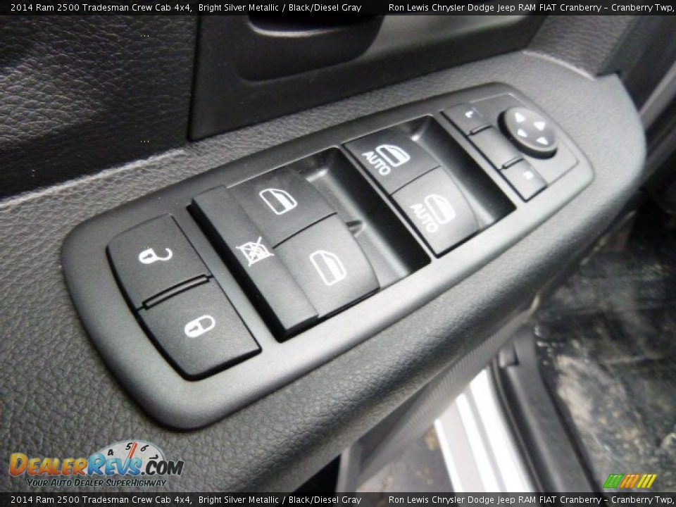 2014 Ram 2500 Tradesman Crew Cab 4x4 Bright Silver Metallic / Black/Diesel Gray Photo #15