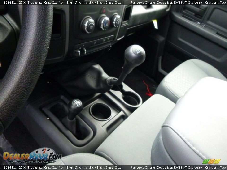 2014 Ram 2500 Tradesman Crew Cab 4x4 Bright Silver Metallic / Black/Diesel Gray Photo #16
