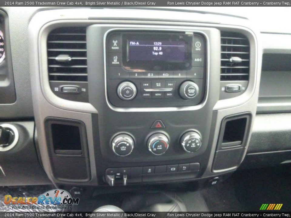 2014 Ram 2500 Tradesman Crew Cab 4x4 Bright Silver Metallic / Black/Diesel Gray Photo #17