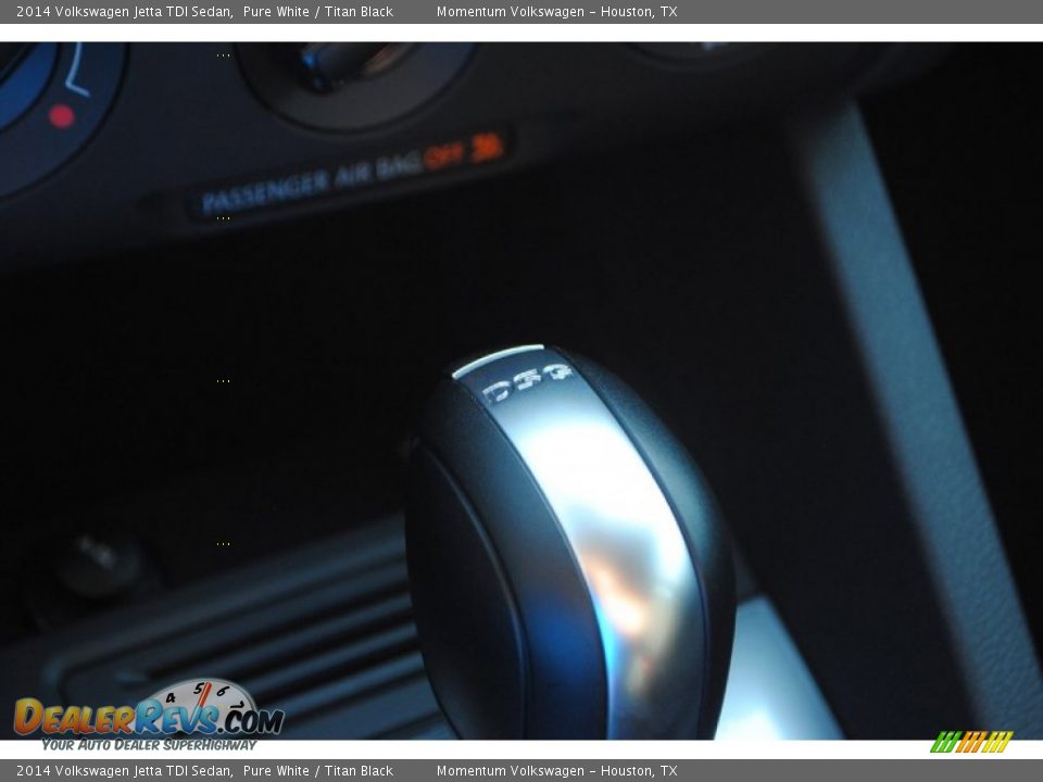 2014 Volkswagen Jetta TDI Sedan Pure White / Titan Black Photo #24