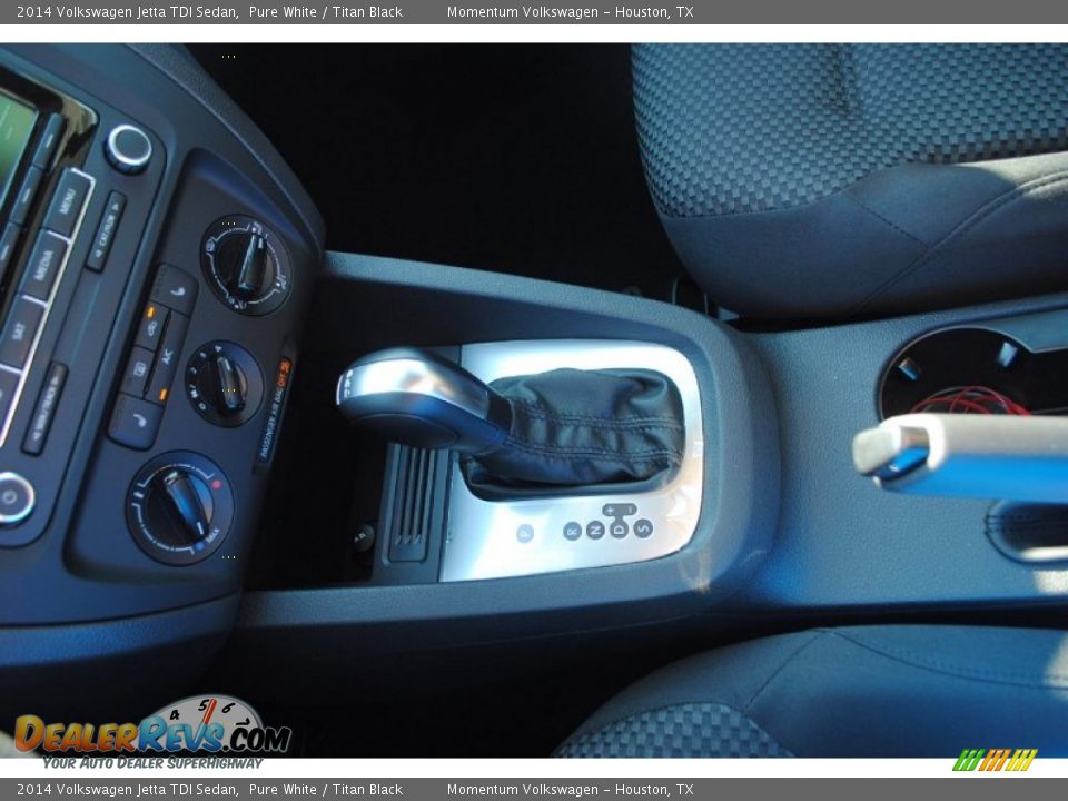 2014 Volkswagen Jetta TDI Sedan Pure White / Titan Black Photo #25