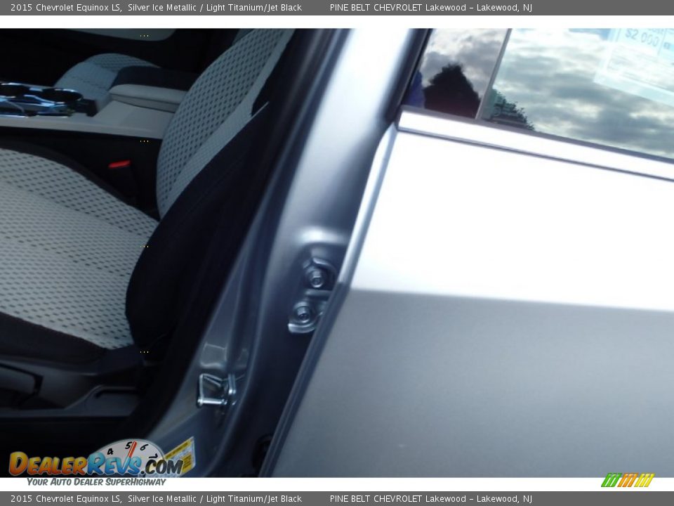 2015 Chevrolet Equinox LS Silver Ice Metallic / Light Titanium/Jet Black Photo #4