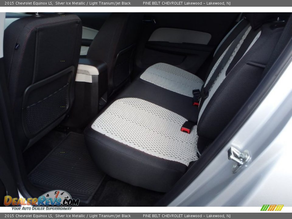 2015 Chevrolet Equinox LS Silver Ice Metallic / Light Titanium/Jet Black Photo #6