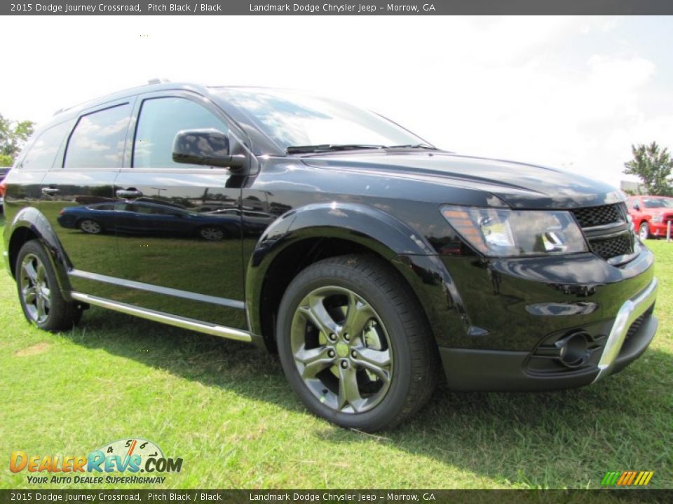 Front 3/4 View of 2015 Dodge Journey Crossroad Photo #4