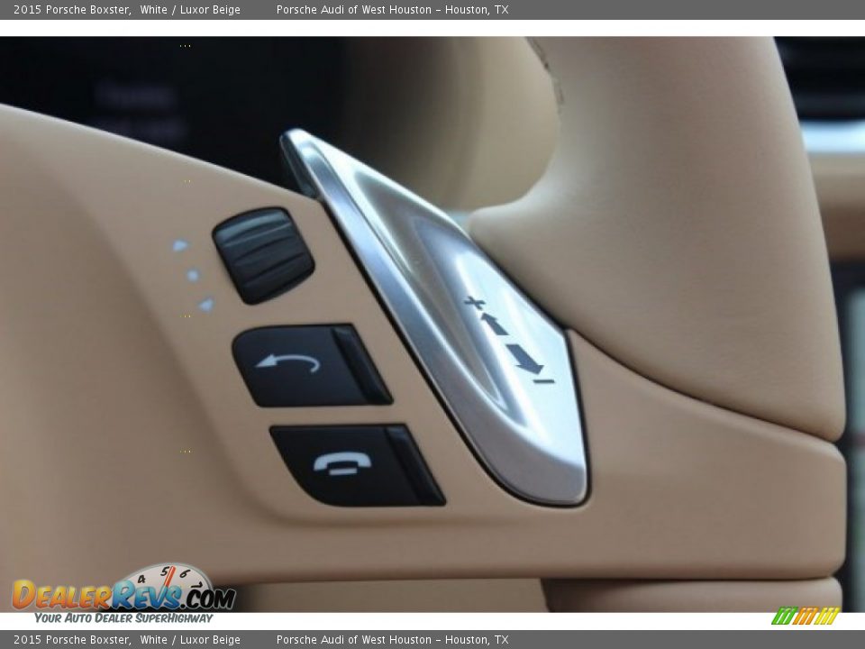 Controls of 2015 Porsche Boxster  Photo #23