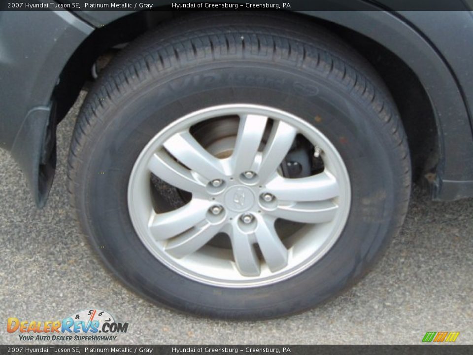 2007 Hyundai Tucson SE Platinum Metallic / Gray Photo #3