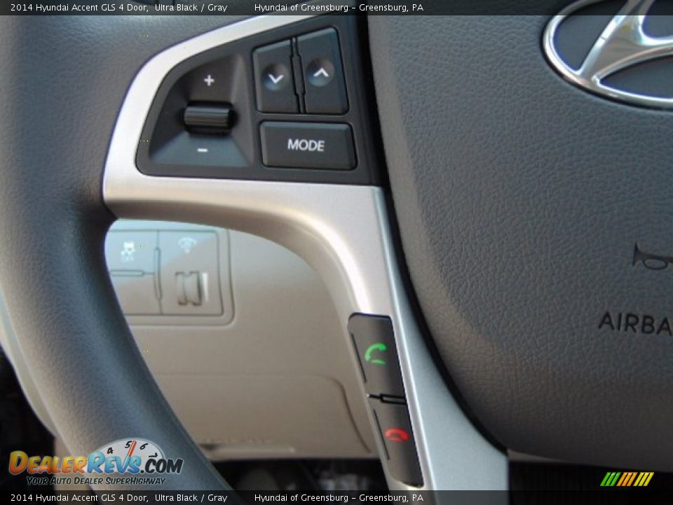 2014 Hyundai Accent GLS 4 Door Ultra Black / Gray Photo #13
