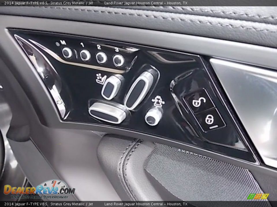 Controls of 2014 Jaguar F-TYPE V8 S Photo #21