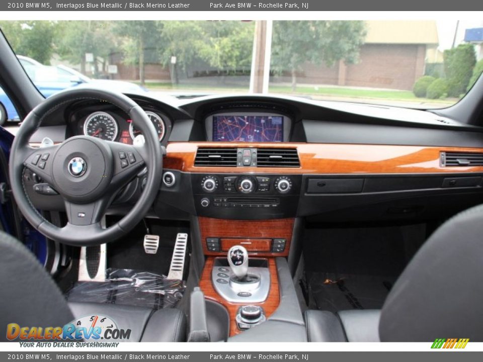 2010 BMW M5 Interlagos Blue Metallic / Black Merino Leather Photo #15