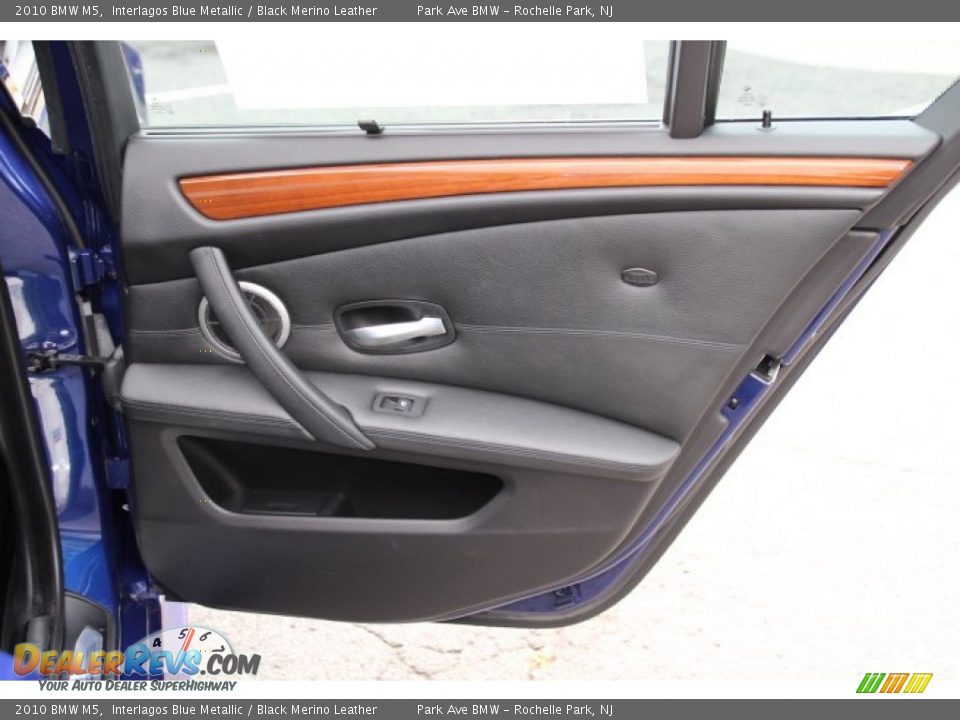 2010 BMW M5 Interlagos Blue Metallic / Black Merino Leather Photo #24
