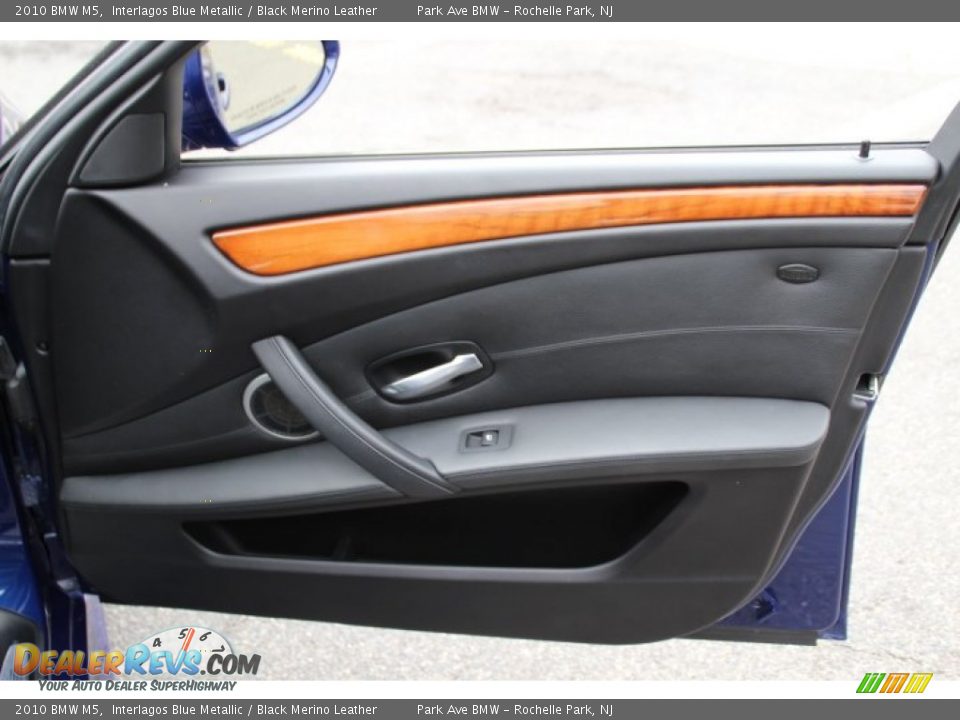 2010 BMW M5 Interlagos Blue Metallic / Black Merino Leather Photo #26