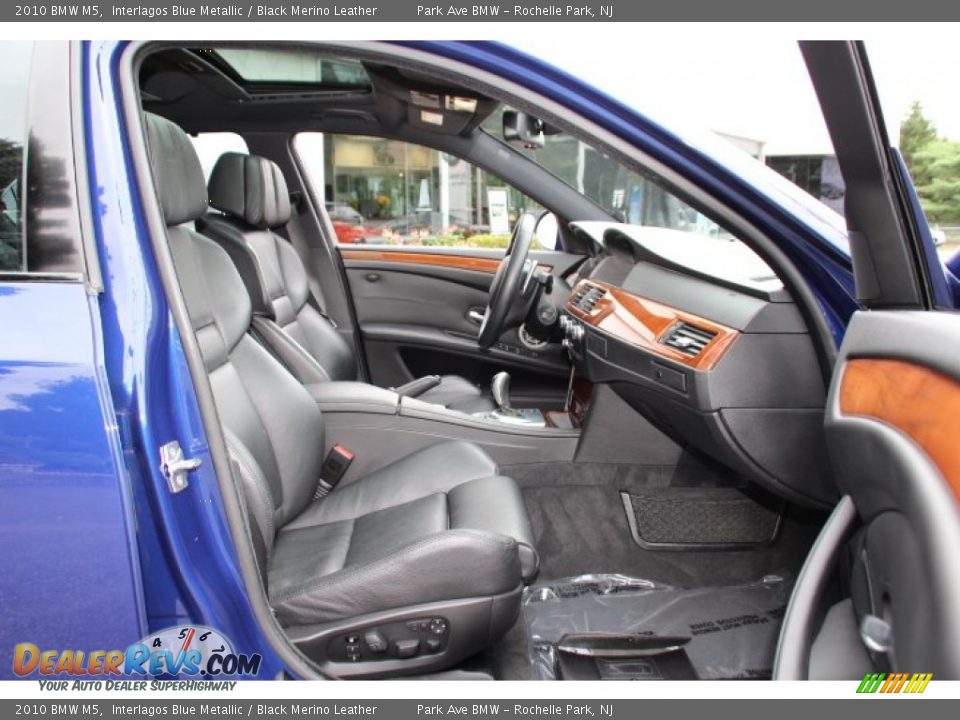 2010 BMW M5 Interlagos Blue Metallic / Black Merino Leather Photo #28