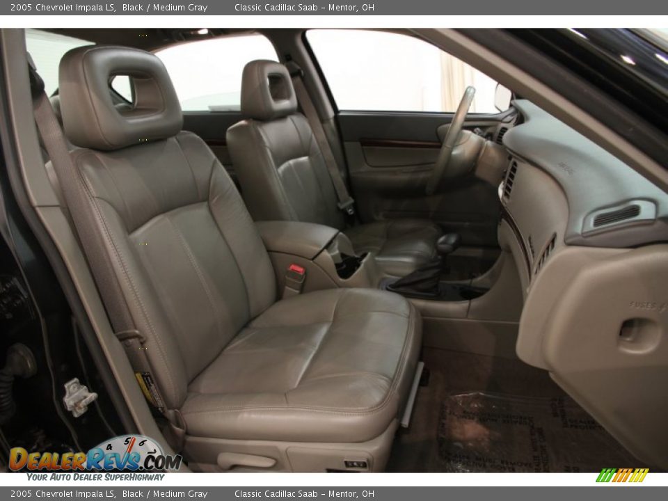 2005 Chevrolet Impala LS Black / Medium Gray Photo #12
