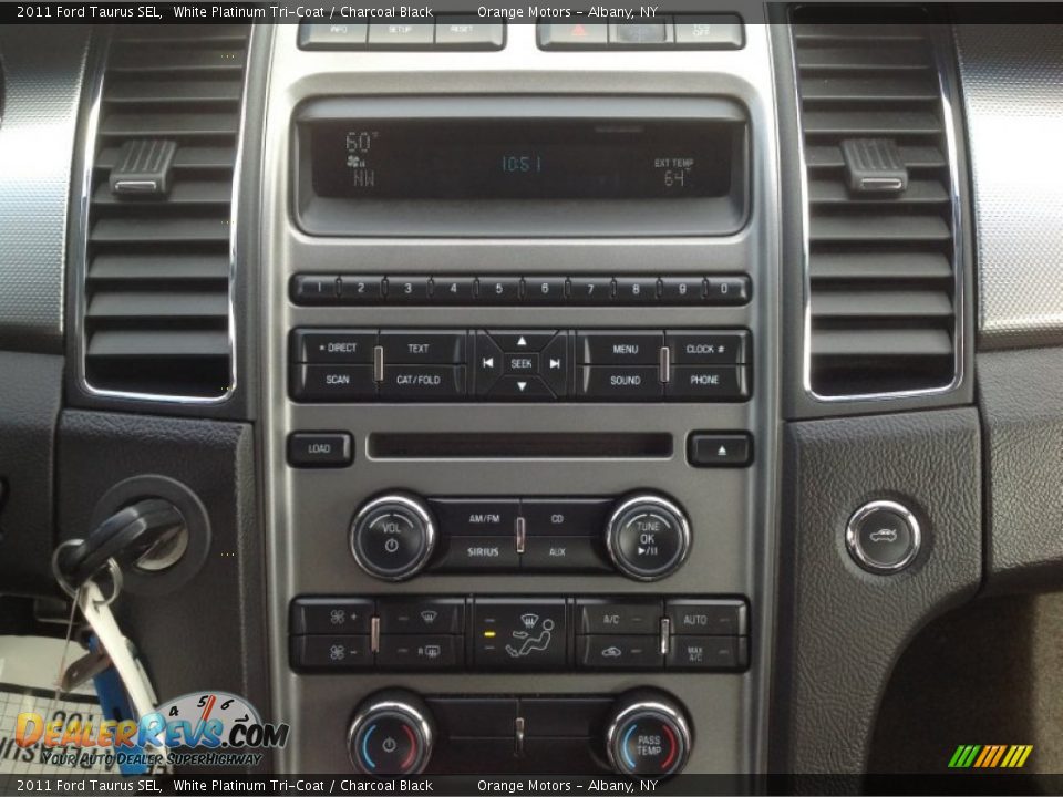 2011 Ford Taurus SEL White Platinum Tri-Coat / Charcoal Black Photo #16
